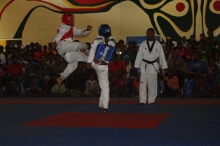 2009 PNG Games finalists fighting for Gold in the Under 49Kg division, where Autonomous Region of Bougainville won Gold.